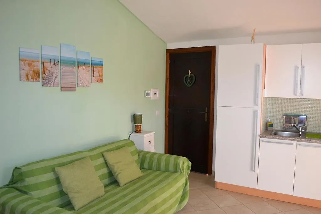Apartments Mimose باديسي