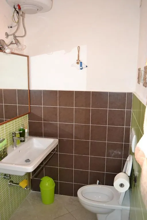 Apartments Mimose باديسي