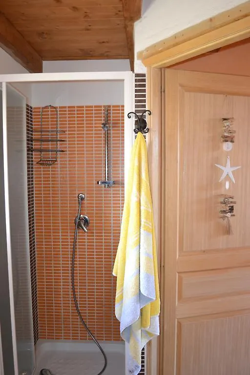 Apartments Mimose باديسي